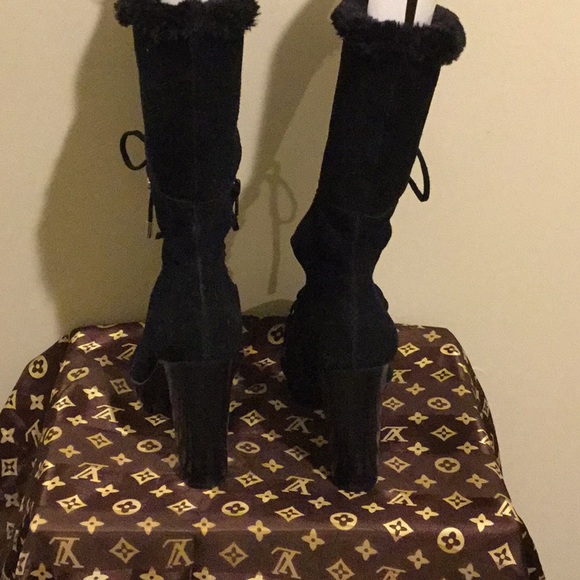 Boots - Picture 4 of 7